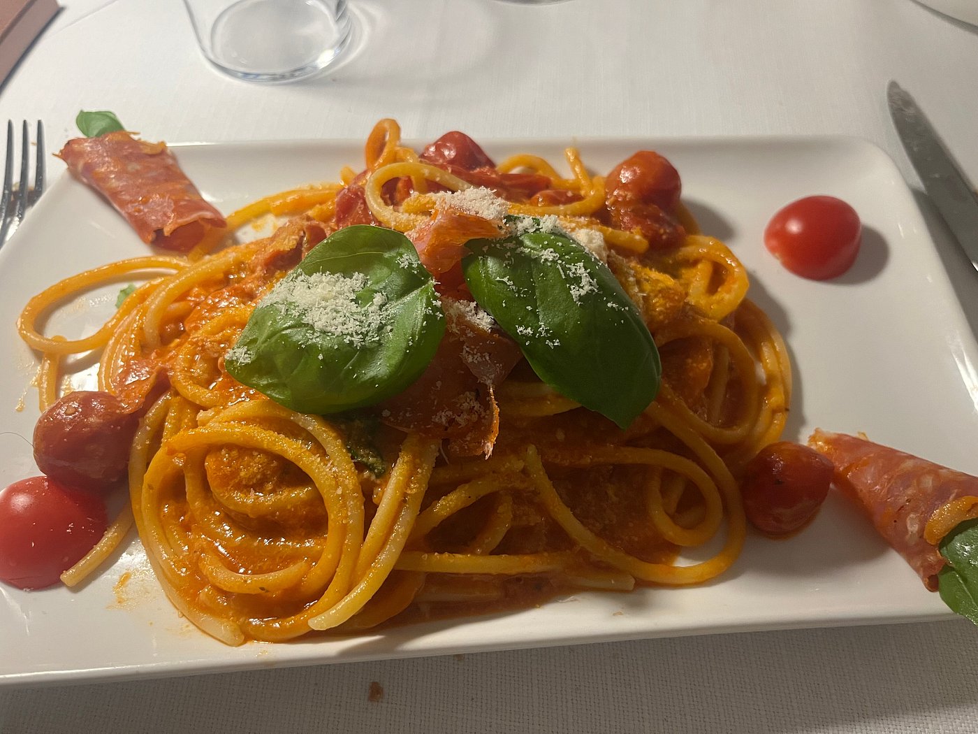Spaghetti alla Nerano, spécialité napolitaine de L'Avenue